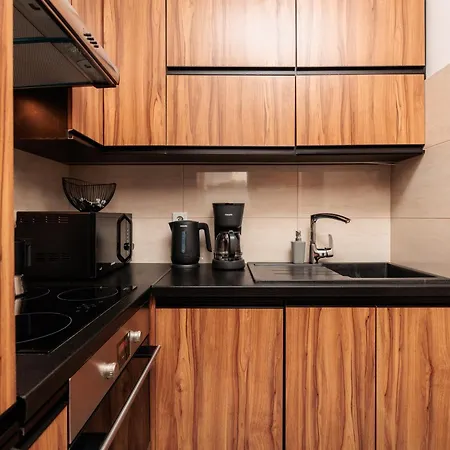 Zablocie Apartment, Free Parking Spot, Balcony - By Upstairs Krakau