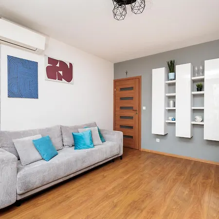 Zablocie Apartment, Free Parking Spot, Balcony - By Upstairs Apartment Krakau