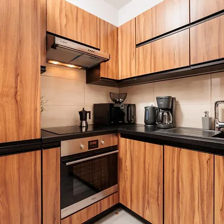 Zablocie Apartment, Free Parking Spot, Balcony - By Upstairs * Krakau